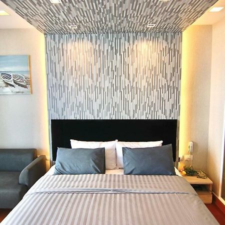Luxurious Beachfront Pattaya Buitenkant foto