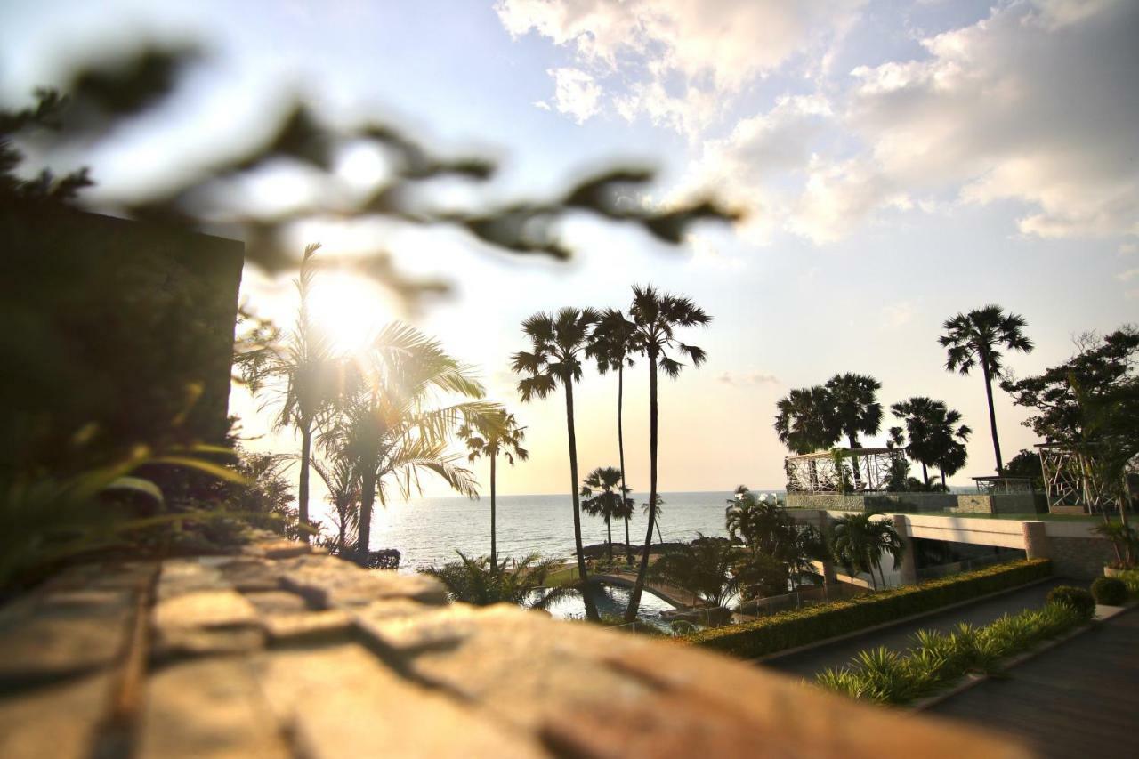 Luxurious Beachfront Pattaya Buitenkant foto