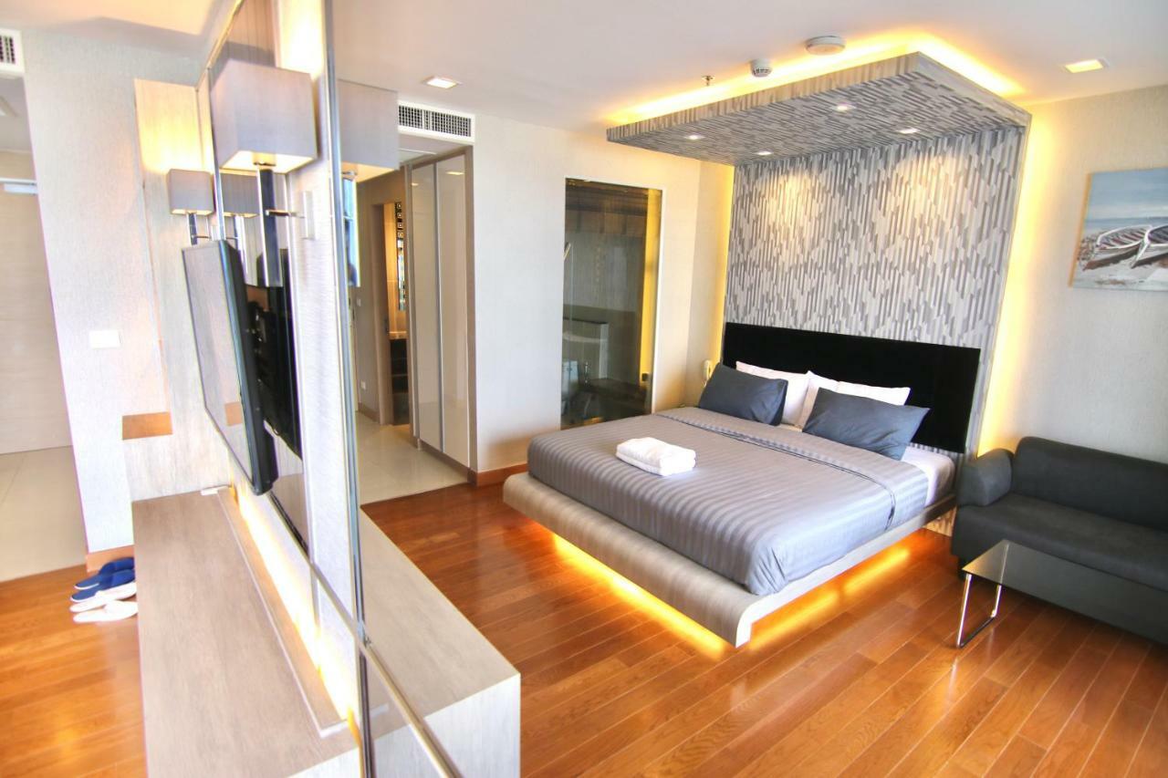 Luxurious Beachfront Pattaya Buitenkant foto