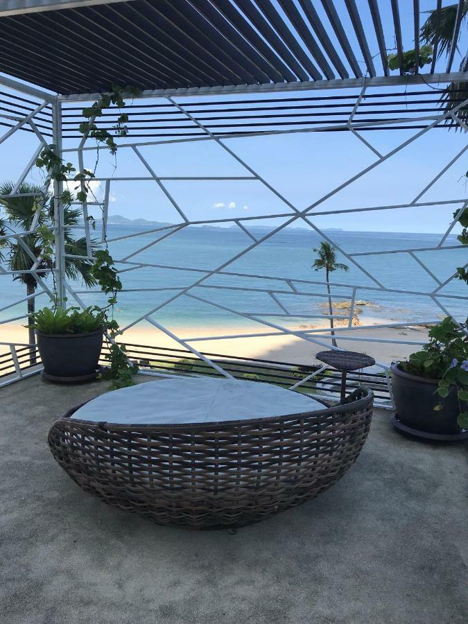 Luxurious Beachfront Pattaya Buitenkant foto