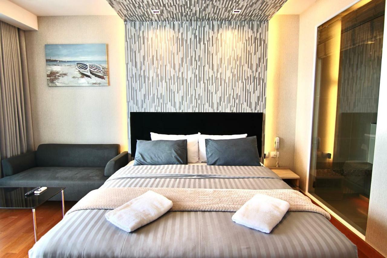 Luxurious Beachfront Pattaya Buitenkant foto